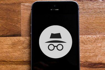 Teléfono inteligente que muestra el icono del modo incógnito
