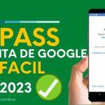Smartphone con pantalla de inicio de sesión de cuenta de Google; botón "Acceder" visible. Desbloqueo fácil de teléfono Samsung.