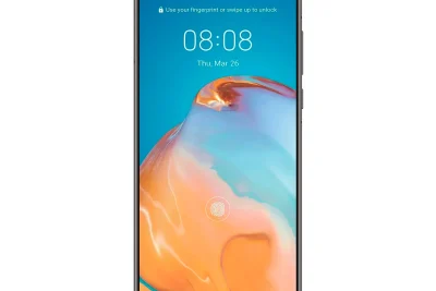 Pantalla de bloqueo del teléfono Zuum que muestra la hora 08:08, opción de desbloqueo con huella digital.